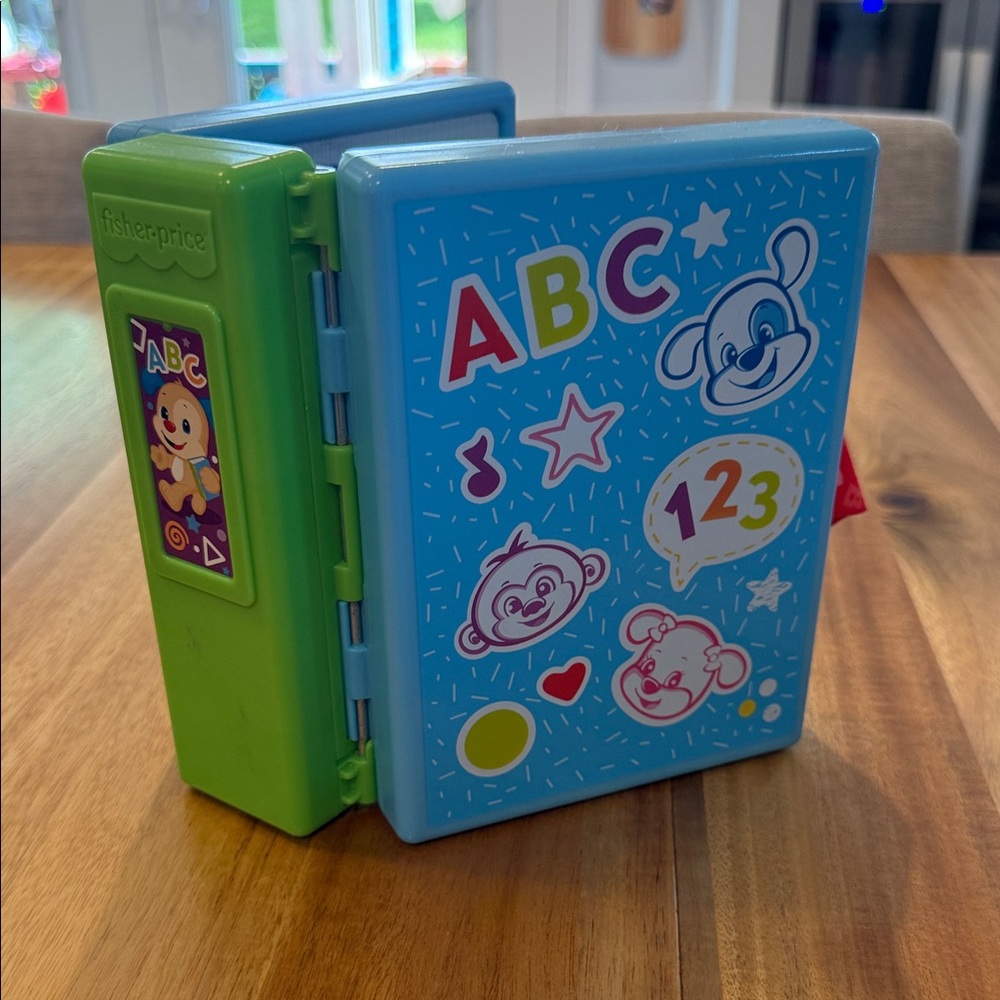 Fisher-Price Laugh and Learn 123 Schoolbook, developmental play 6 months +
